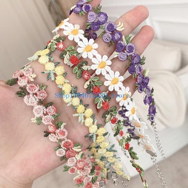 Modieuze geborduurde bloemenka - Women Accessories Pk recensie en prijs