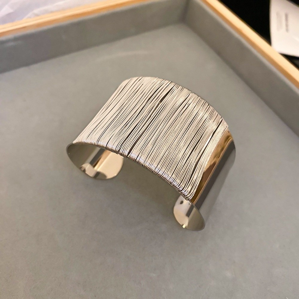 Uitgeholde legering brede open - Women Accessories Drawing recensie en prijs